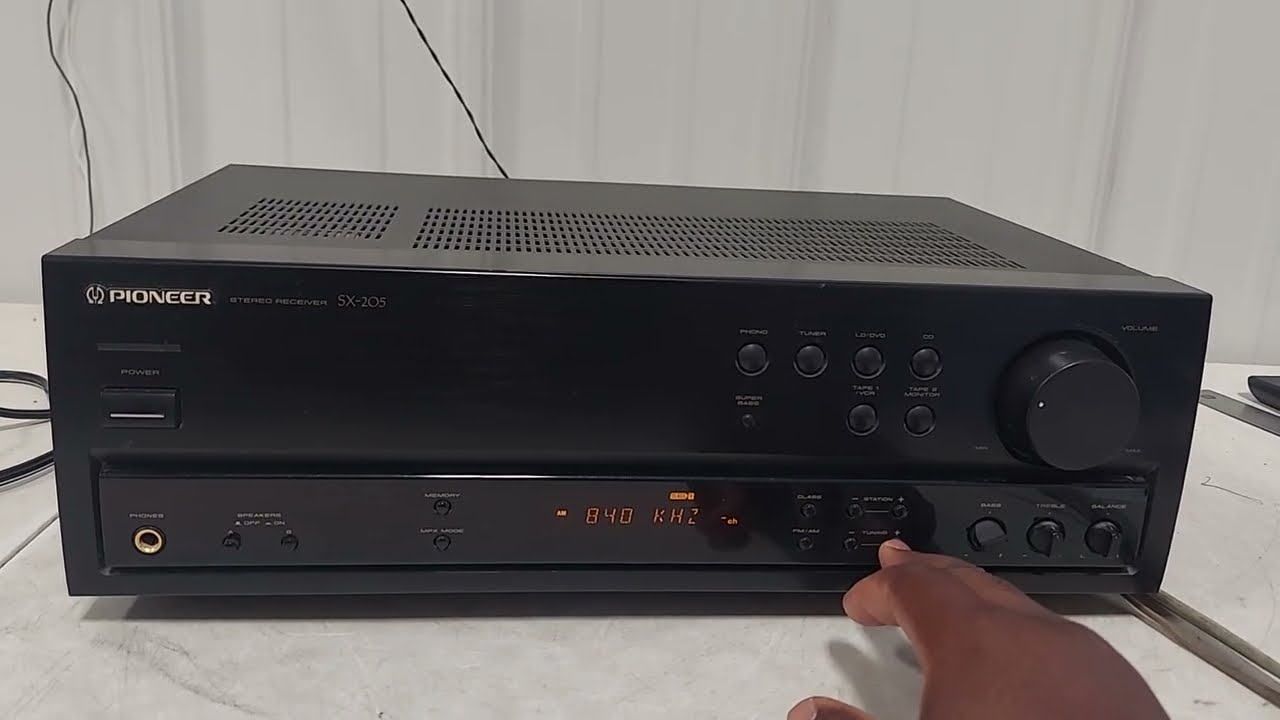 Pioneer Stereo Receiver SX-205 - YouTube
