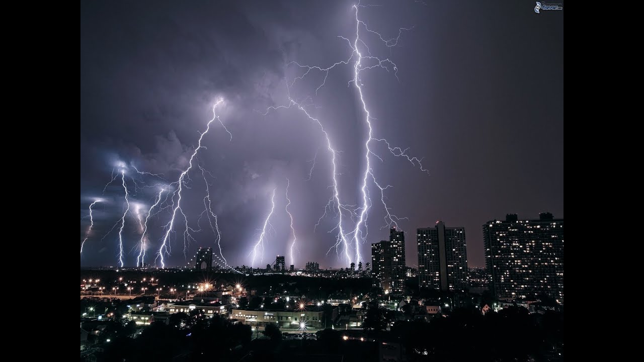 Sonido de Lluvia con Truenos en la Distancia - YouTube