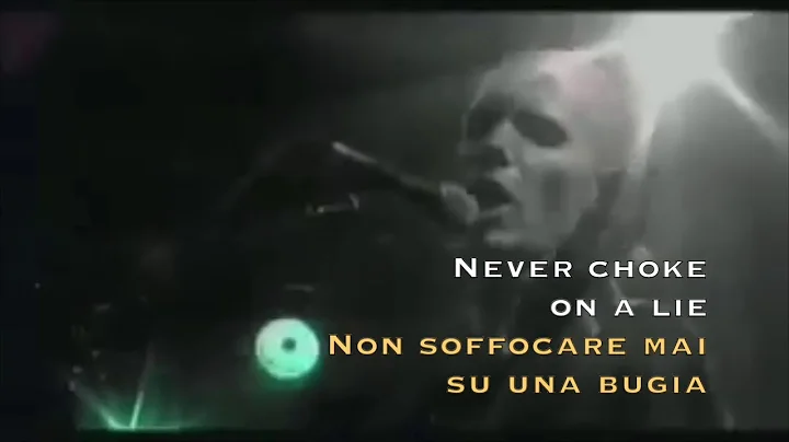 A Perfect Circle - Judith - Live 2000 (Lyrics on S...