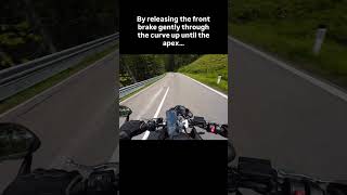 Trail braking might be the most important basic technique.  #Trailbraking #technique #motorbikes
