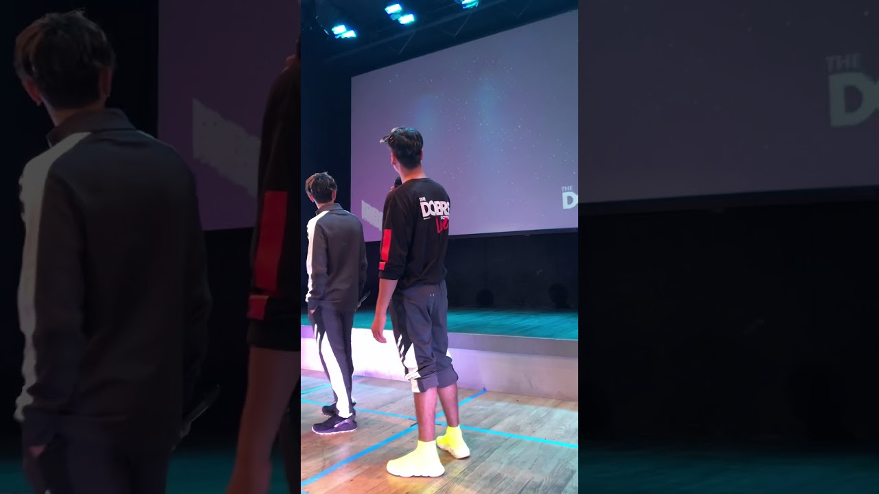 Darius Dobre explains Lucas’ singing 😂 YouTube