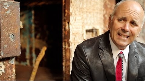 Wade Spencer -  SING ME BACK HOME (Official Video)