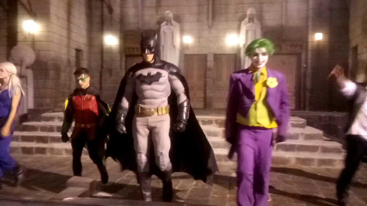 Warner Madrid Batman Gotham City Streetmosphere 2017 (completo)