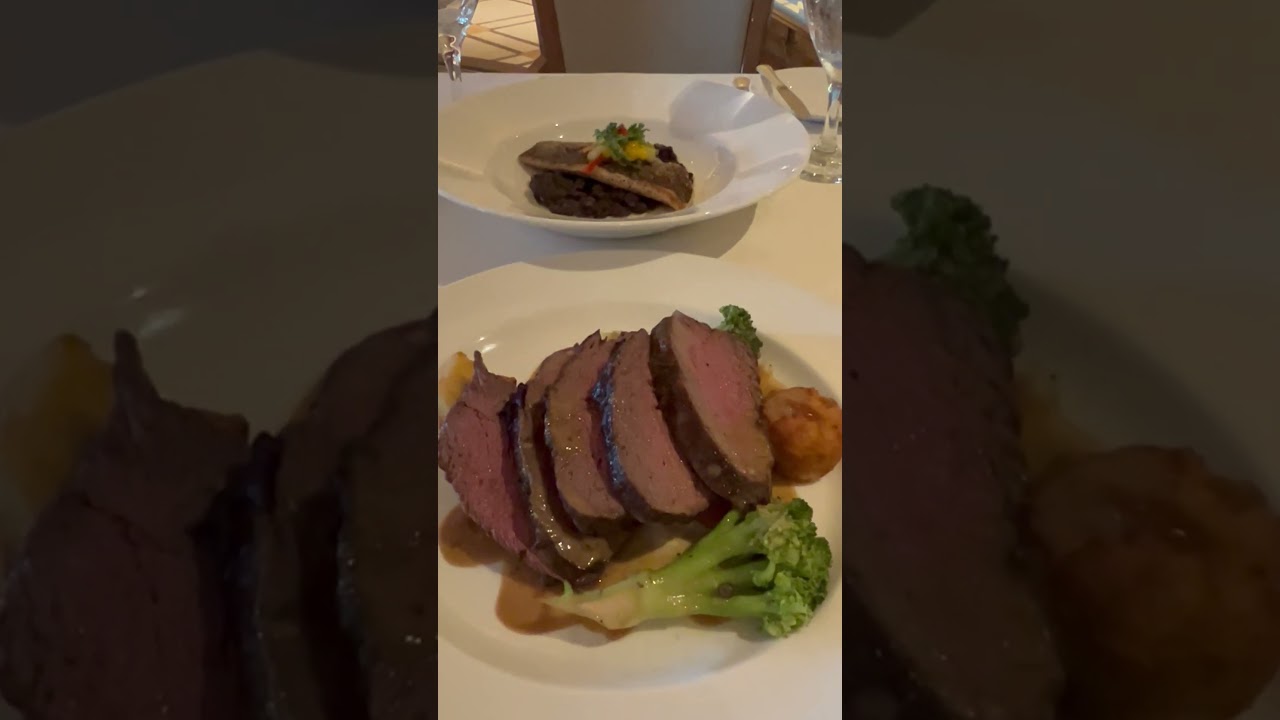 Do You Get Better Service on Cruise 🚢 Ships When You TIP 💴 ???