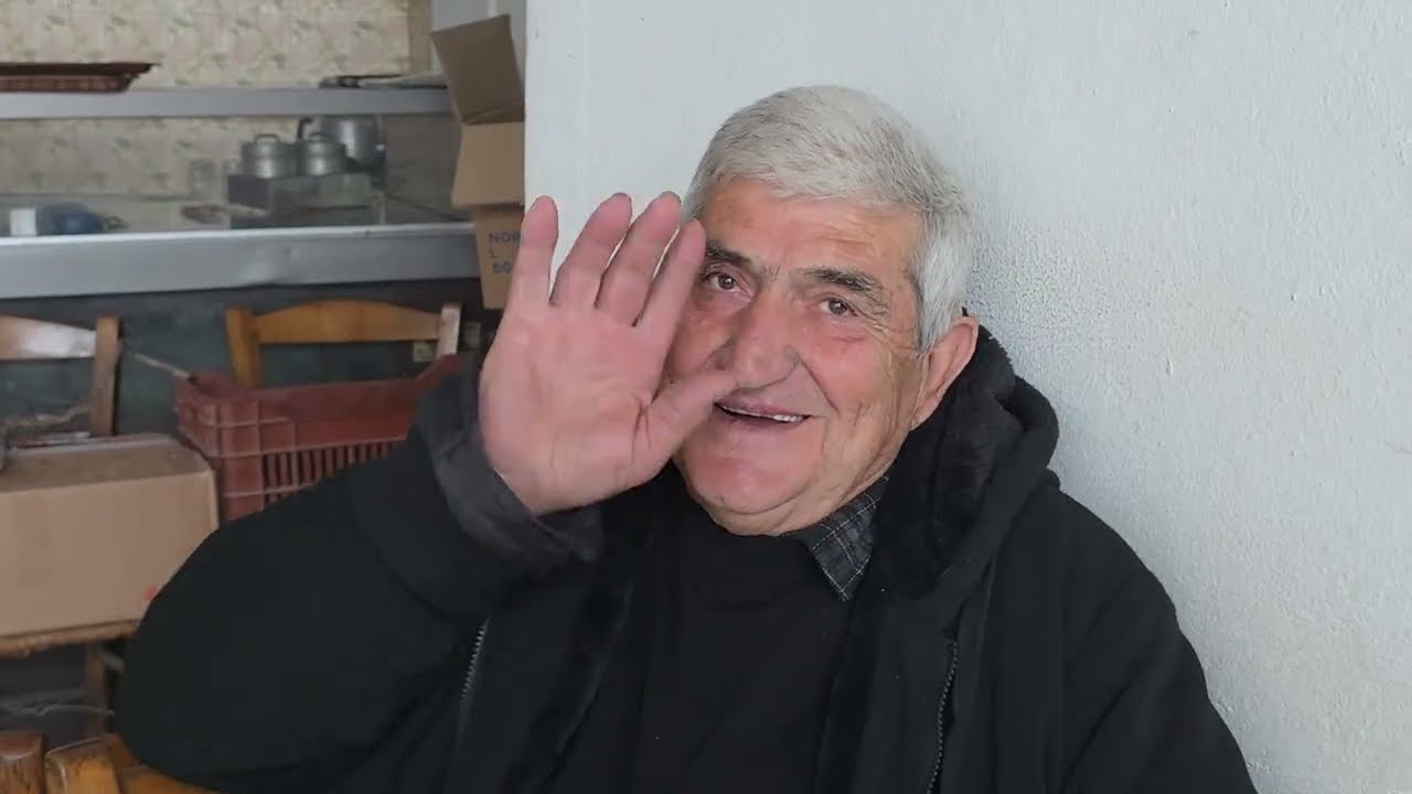 Μία βόλτα στους κάτω Ασίτες γνώρισα με τον καφετζή τον αδερφό του  και μιλήσαμε για τα παλιά 