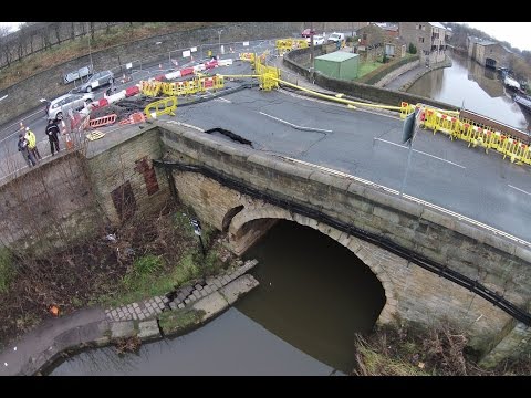 Elland Bridge Collapse, Boxing day flood update 1/1/16, Calderdale, Yorkshire, UK