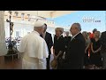El golazo de León XIV en el Vaticano: recibe el balón firmado del Mundial 2026