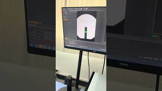HD-8255H horizontal instant vision measuring machine is being used to verify the machine's accuracy.