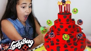 Bolo LADYBUG com Brinquedos SURPRESA! Aniversario Baby Alive Bia Bagunça e Bela Bagunça