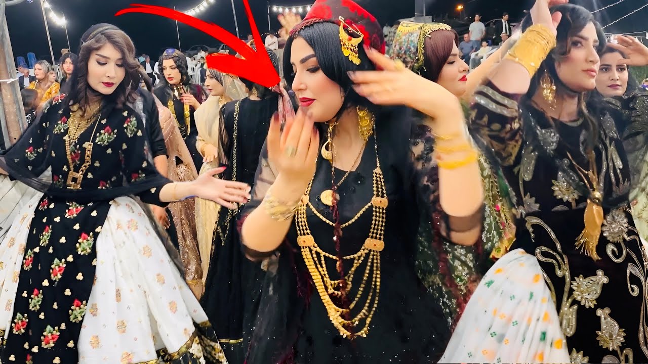 A Dance Spectacle You Can’t Resist Clicking!