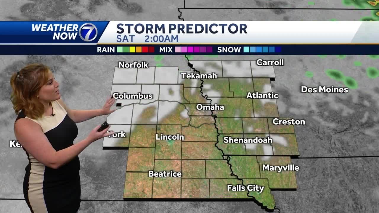 Spotty showers Friday, weekend storm chances - YouTube