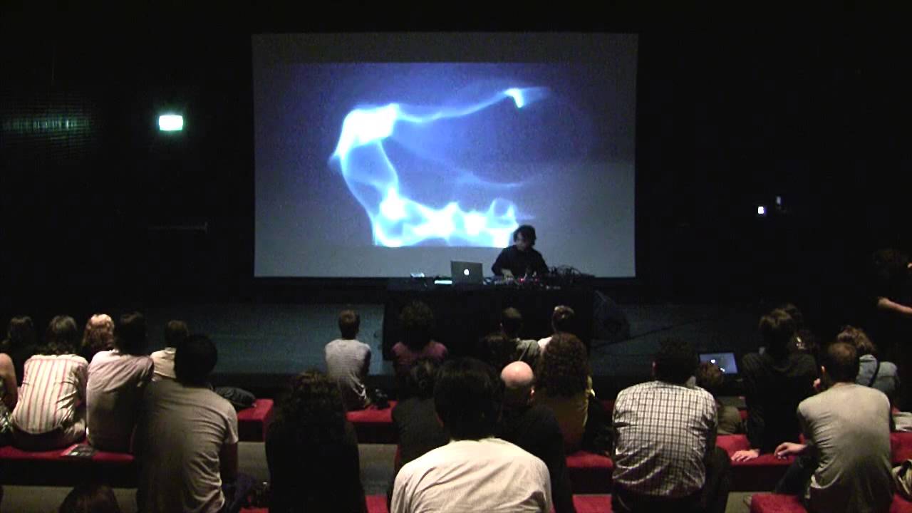 Performans / Performance: Erdem Helvacıoğlu