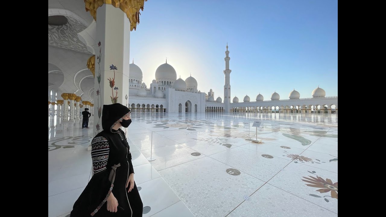 Sheikh Zayed Grand Mosque - Abu Dhabi / UAE 