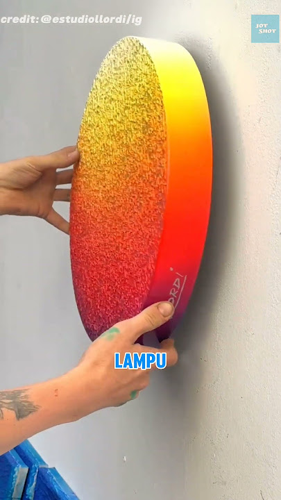 karya seni yang bisa berubah warna