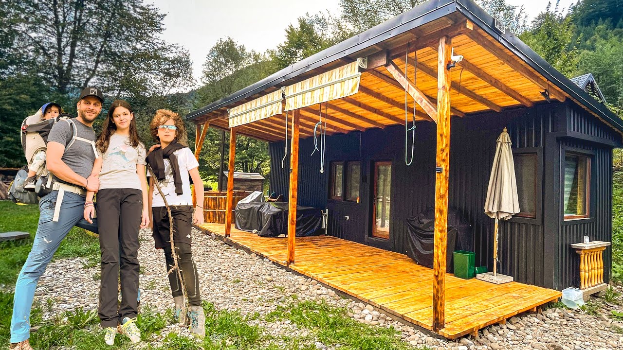 Familie cu 3 Copii a Ales o Proprietate Off Grid Pentru o Viață mai Simplă