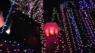 Vonhollen Christmas Light Display 2014