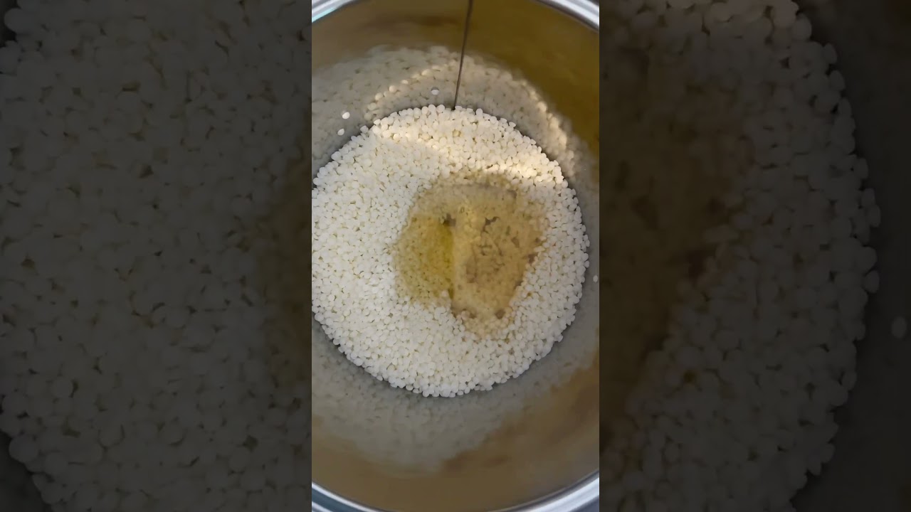 Satisfying wax melt adlı videoyu YouTube'da izle Satisfying wax melt adlı videoyu YouTube'da izle