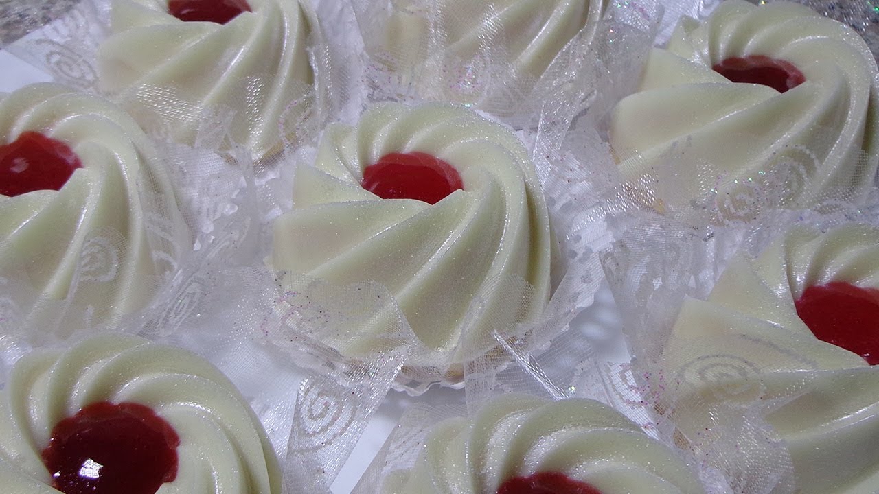 حلوة التاج بجوز الهند والشوكولا روعة شكلاً ومذاقا - حلويات العيد طبخات ياسمين