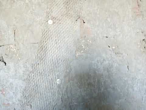 تركيب شبك حديد قبل الصب وتثبيته بمسامير رجل غراب
