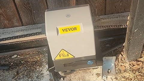VEVOR automatic gate opener. 