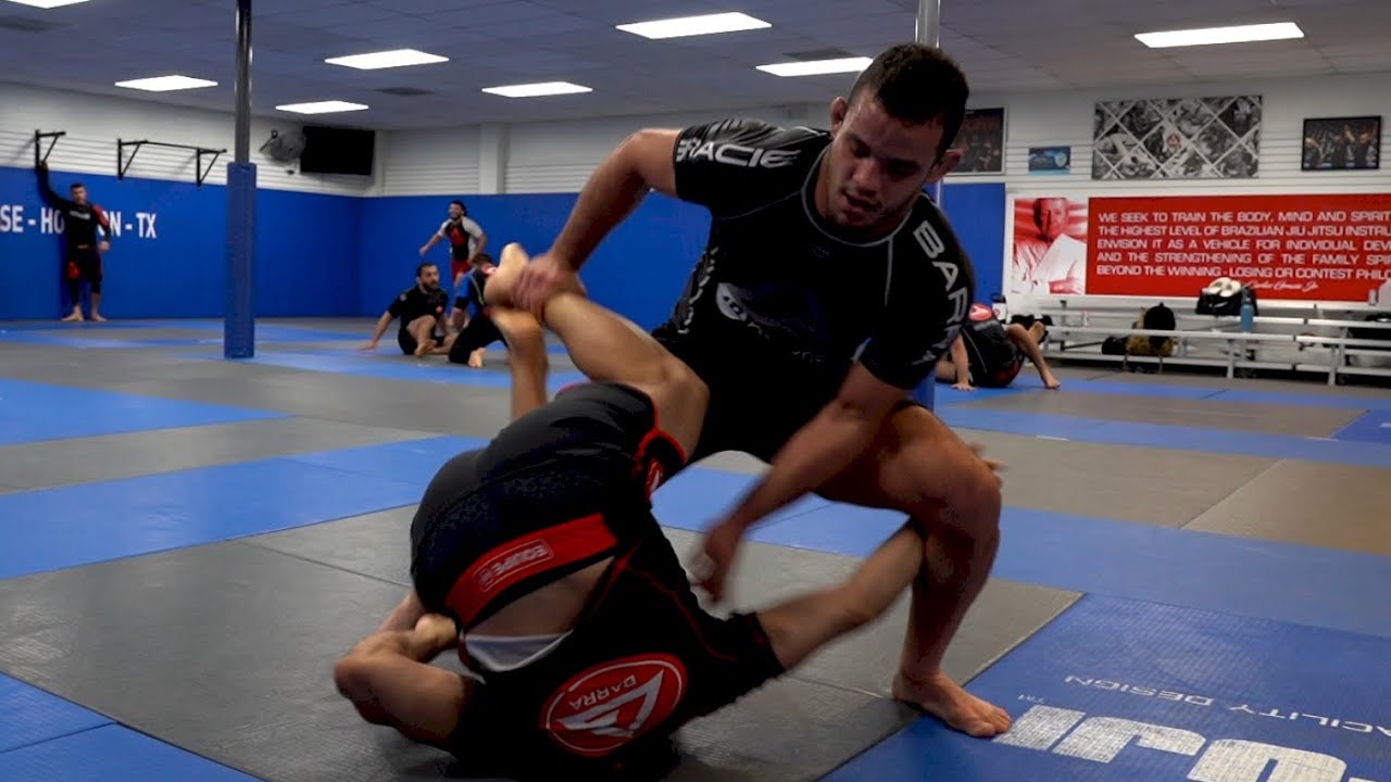 13 Minutes of Pedro Marinho OWNING the Mat