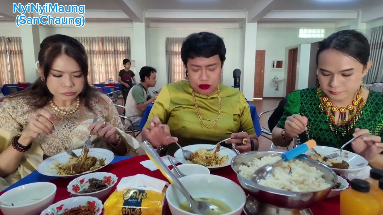 ကိုသီဟ +စန္ဒီမြင့်လွင် တို့ရဲ့ သား​လေး သတိုးသီဟ ရက်တစ်ရာပြည့်မွေးနေ့ …….