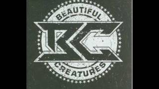 Watch Beautiful Creatures Step Back video