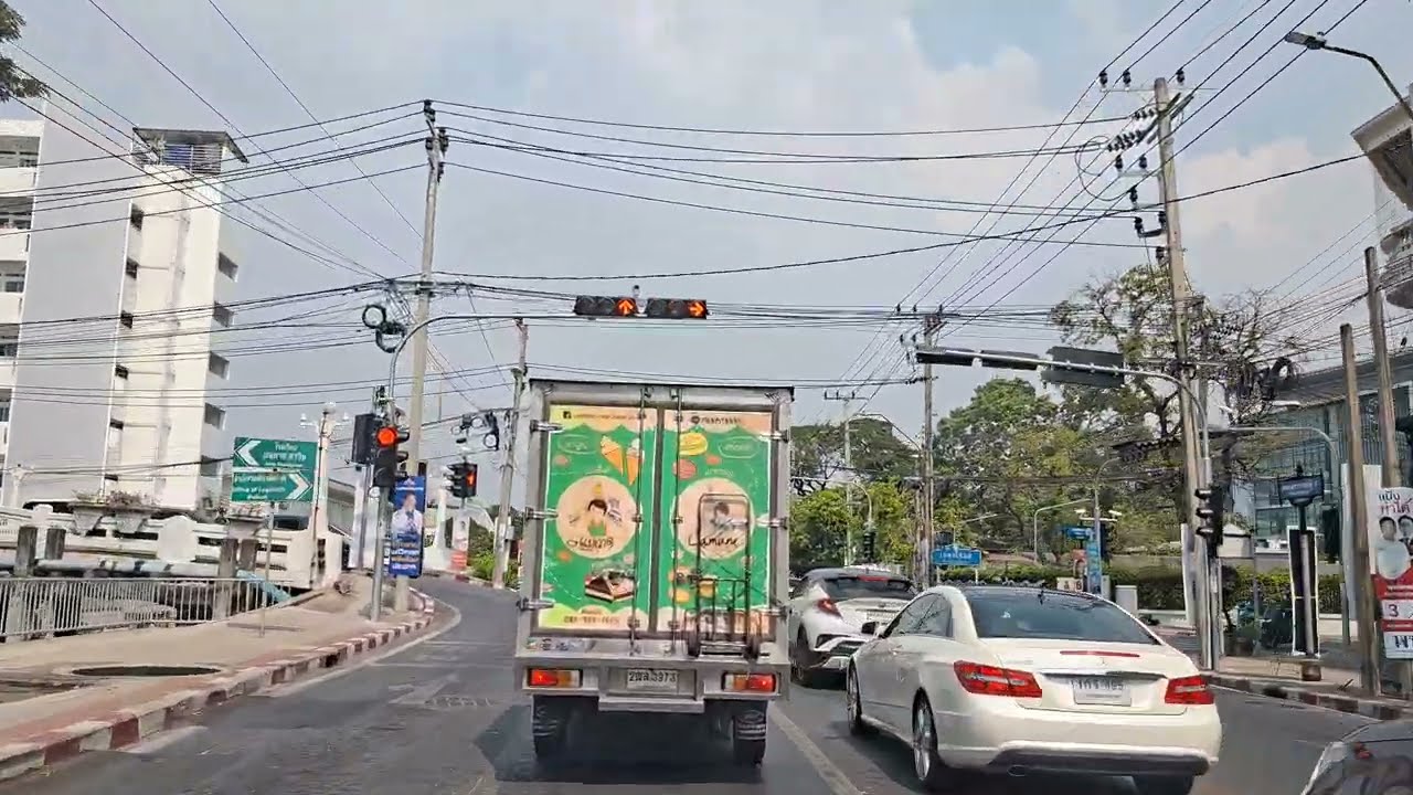 รีวิว ถนนพระรามที่5 ดูต้นมะขาม