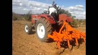 TRACTOR CASE IH 533