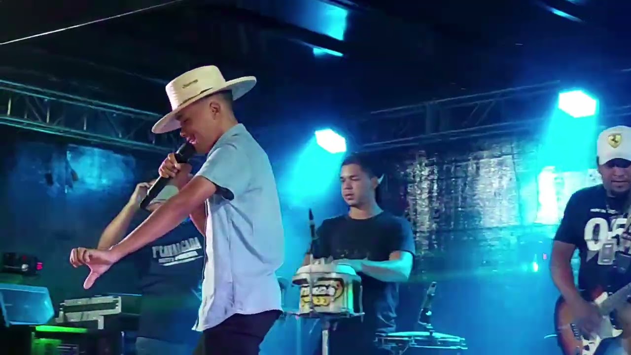 Pisadinha Do Vaqueiro Ao Vivo Em São João Evangelista MG