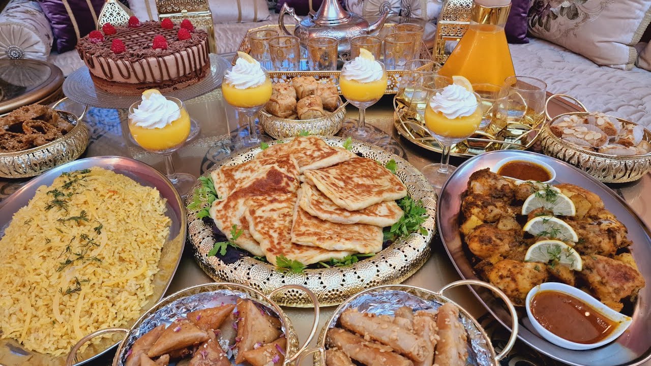 يوم تاسع رمضان🌙💕فطور كامل مكمول بللا كثرة الوقوف👌مسمن معمر واعر🥰 والدجاج قالو مكاتعرفش فالبنة😋