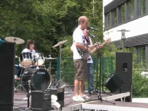Drüben auf dem Hügel mit Prolog