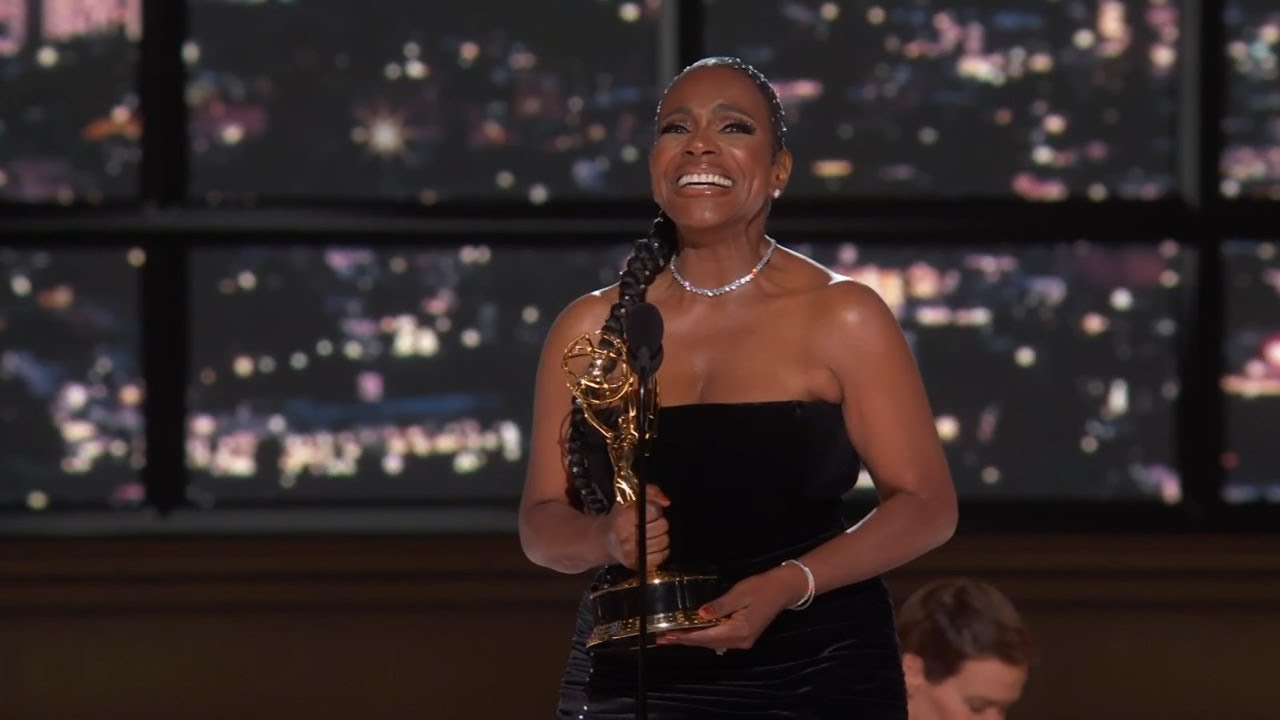 Supporting Actress in a Comedy Series: 74th Emmy Awards - YouTube