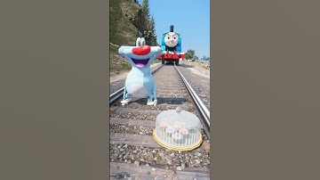 Oggy and the Cockroaches meets Thomas The Train #shorts