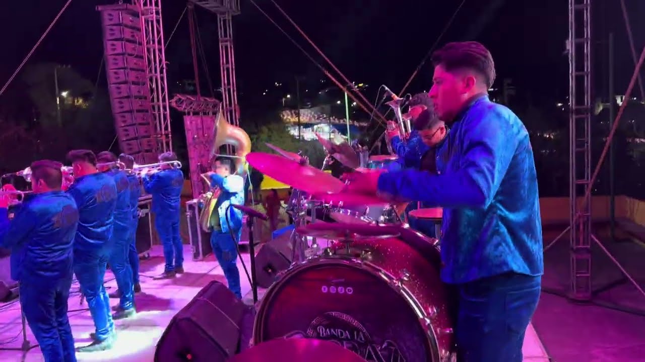 Desde San Esteban Cuecuecuautitla / Banda La T3RCEAVA