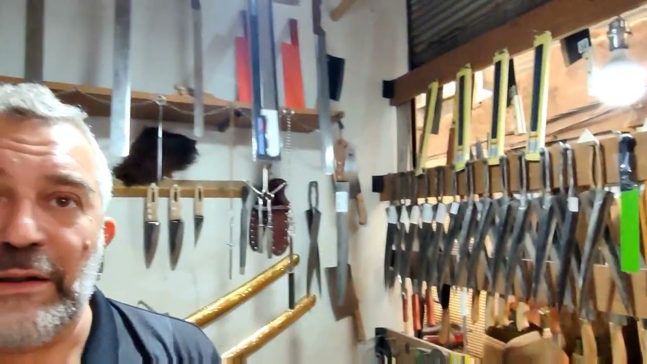 تصوير سوق النبي شيت سوق الحدادين في ايمن  الموصل (الحداد رياض نعمة الله الموصلي)لا تبخلو بالتعليق