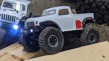 Treal beadlocks & Rc4wd Scramblers on my new Scx24 Betty!