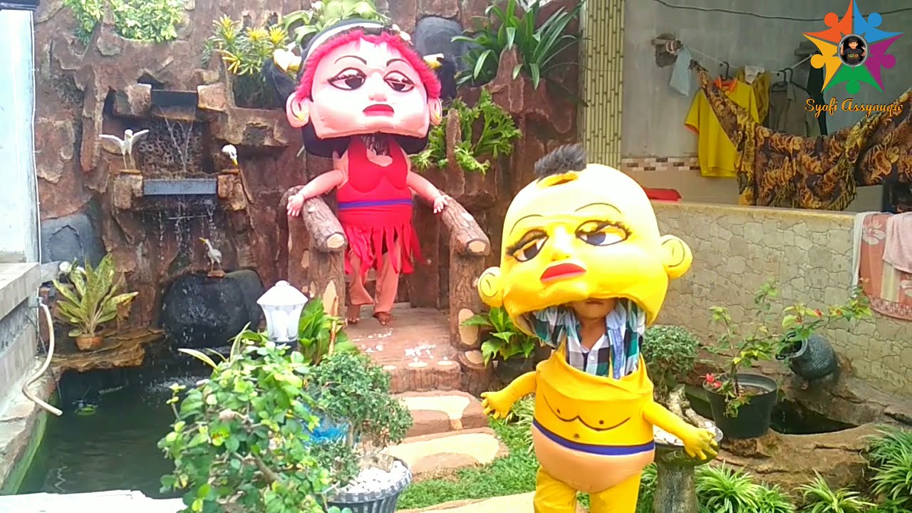 Badut ⛄ mey mey bermain di taman bersama otoy || badut mampang || clown dancing || joget tiktok