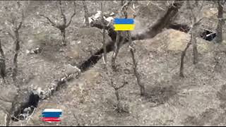 La Resistenza Del Soldato Ucraino, Da Solo In Trincea Circondato Dai Russi