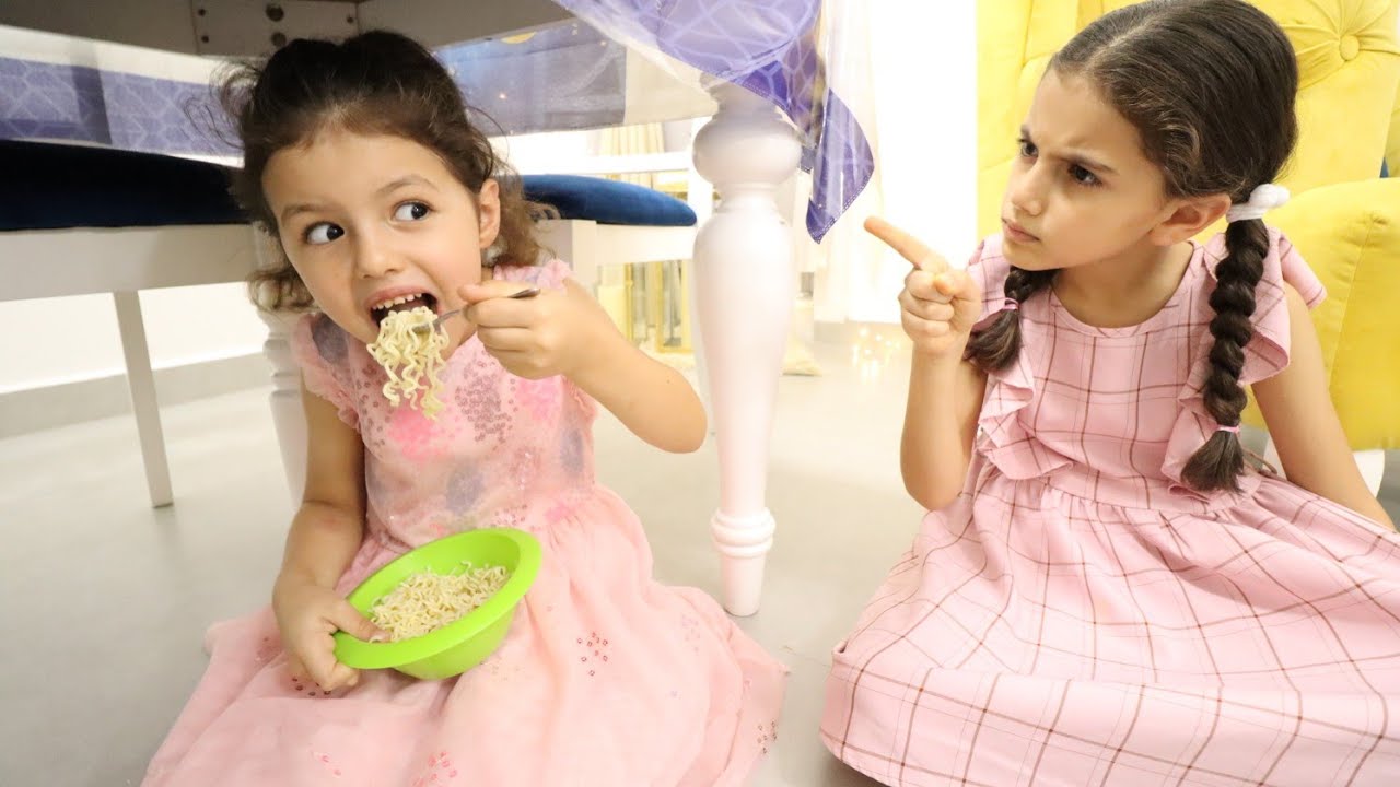 سوار منعت ماسة تاكل اندومي 🍜 |  حرامية الاندومي