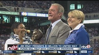 Colts owner Jim Irsay presents show-stopper of a check to United Way