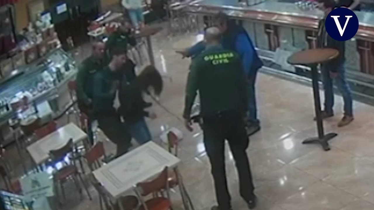 La Guardia Civil salva de morir ahogada a una mujer