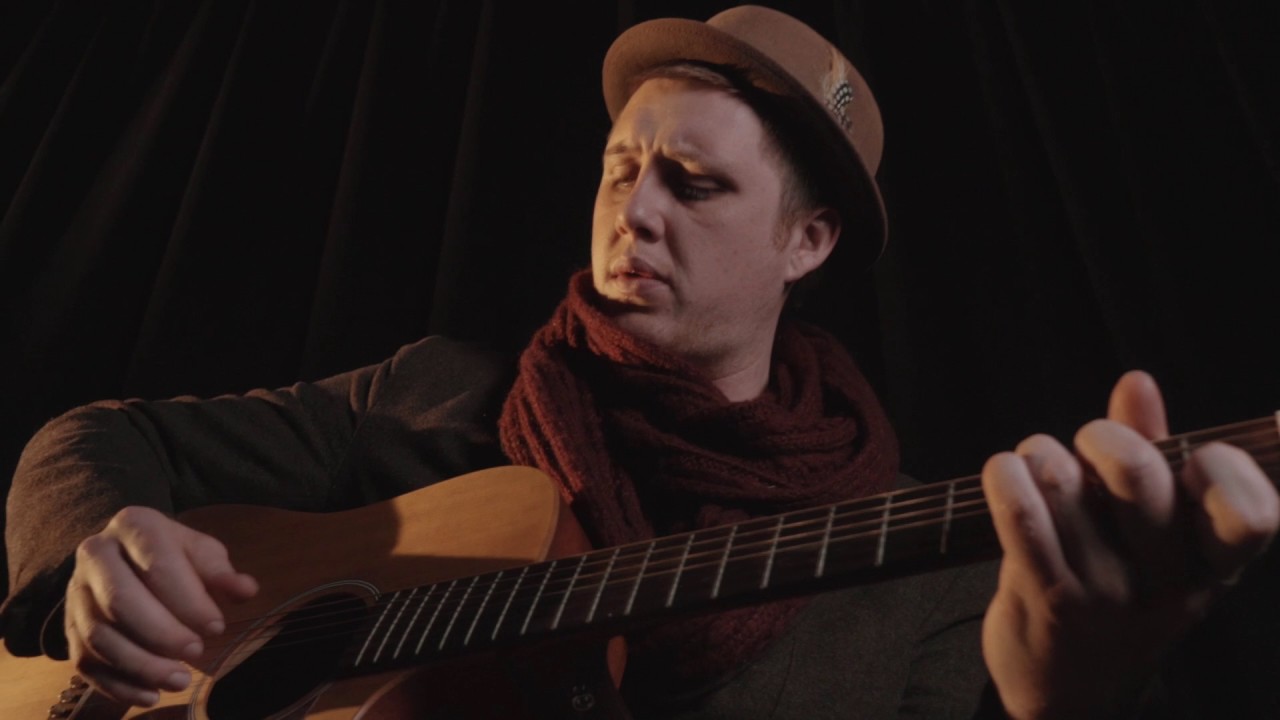 YouTubeでCorey Theatre - Ngathuk Ngalina (Acoustic)を視聴