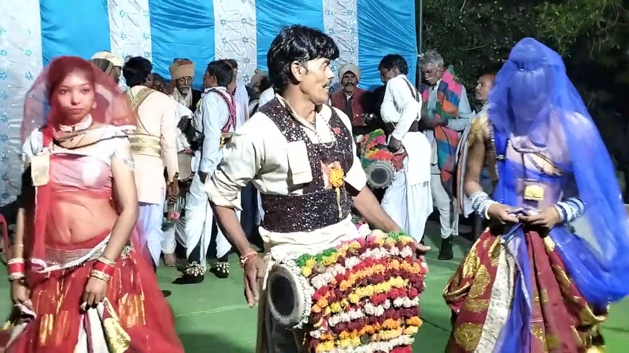 बुंदेली राई नाच | तोरे गोर गोर गाल नैना कजरा रे | Bundeli Rai Song | Jawabi Rai Bundeli | Desi Rai 