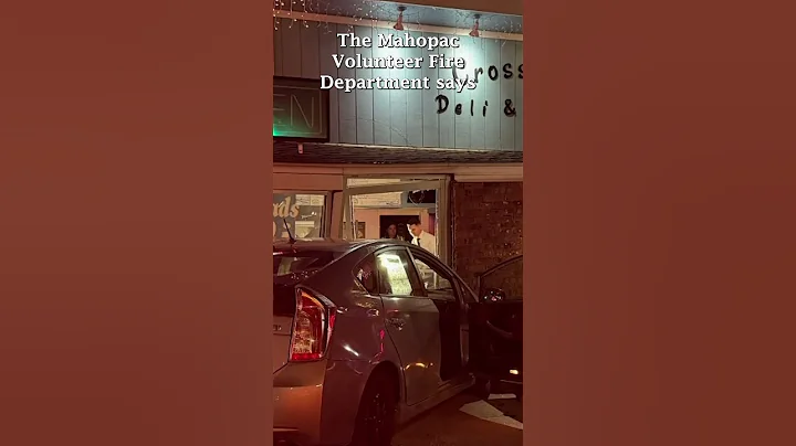 2-car crash sends vehicle into NY deli | News 12
