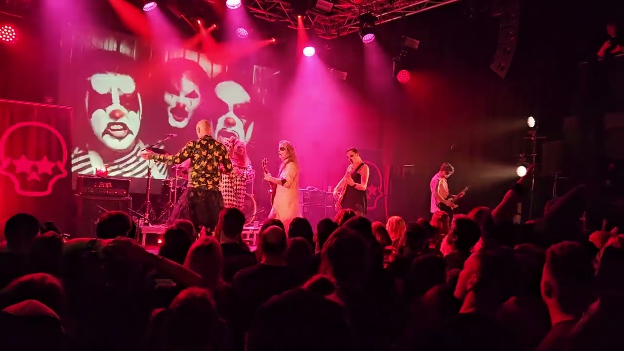 Skitarg Jag Bryter Nacken av din Häst live Stockholm Kulturhuset 230325,nära scenen,bra ljud & bild!