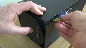 How to Manually EJECT a DISC from your Xbox SERIES X Console. STUCK DISC FAULT