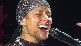 ALICIA KEYS TRY SLEEPING WITH A BROKEN HEART+GIRL ON FIRE LIVE IN MADRID, JULY 4th 2022,