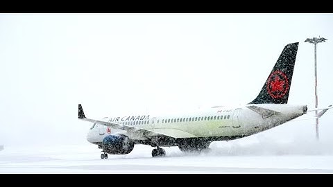 Behind-The-Scenes Look at Airplane Deicing