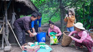 Download Lagu Visiting and Helping a Poor Family on the High Mountain, Harvesting Chinese Apples to Sell MP3 Download Lagu Visiting and Helping a Poor Family on the High Mountain, Harvesting Chinese Apples to Sell MP3